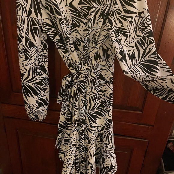 Dress Day wrap dress - Picture 5 of 6